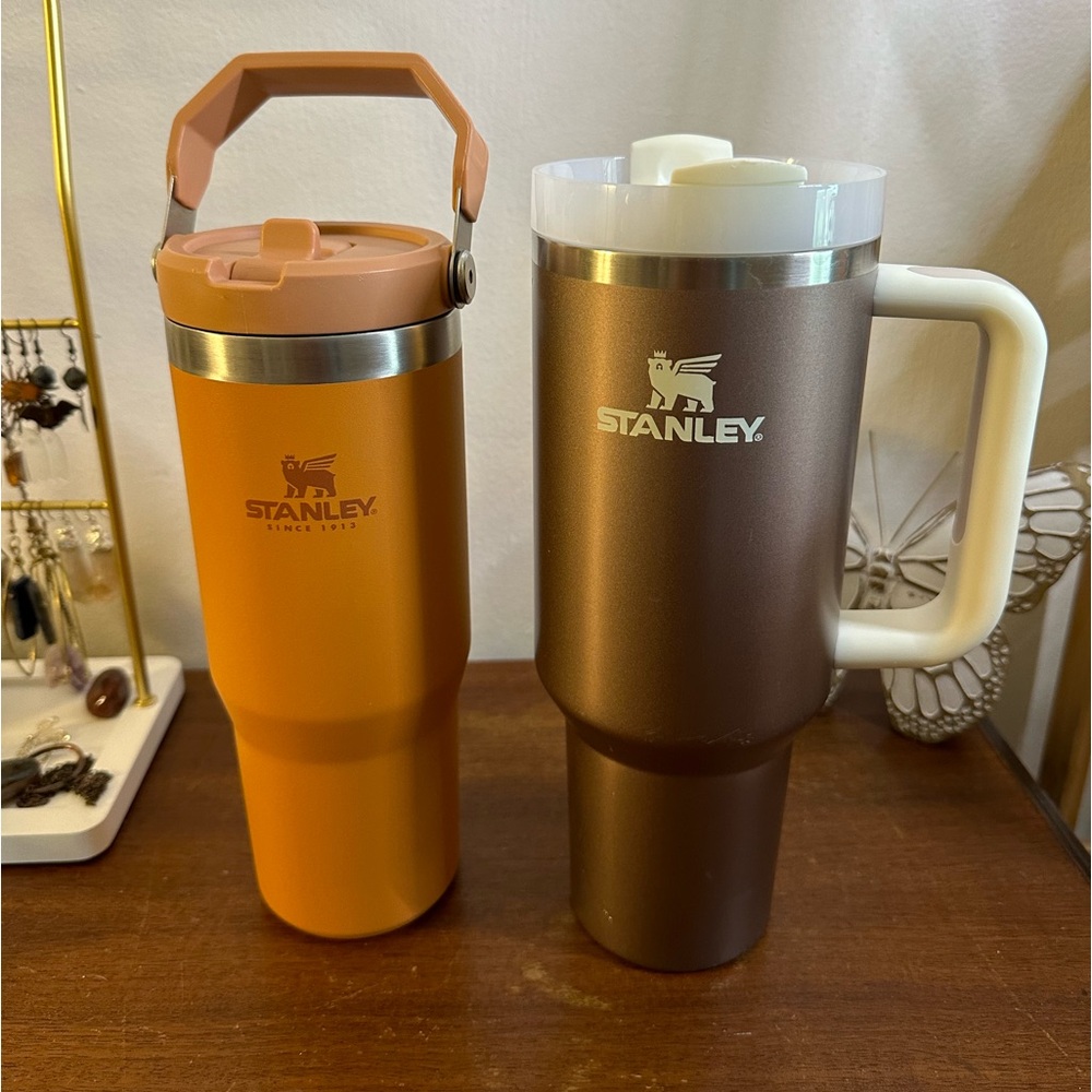 Two Used Stanley Cups - IceFlow 30 oz in Ochre & FlowState 40 oz in Rose Gold